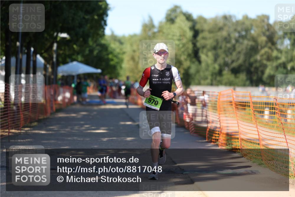 07.09.2025 - 19. Norderstedt Triathlon Michael Strokosch http://msf.ph/oto/8817048 07.09.2025 15:38:16 Laufen 475, 970, 1496, 1504 meine-sportfotos.de