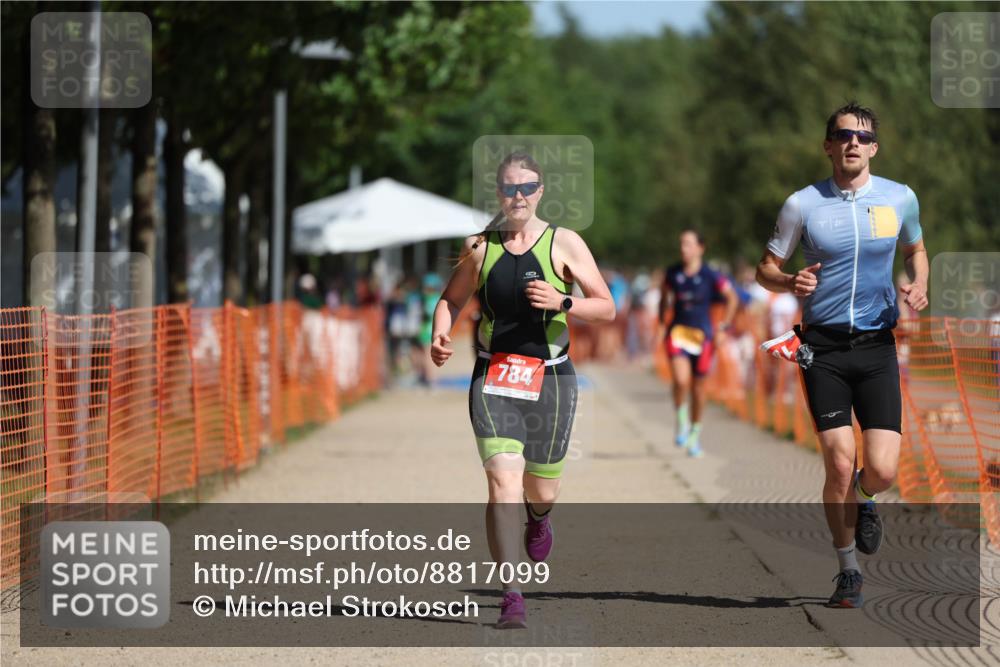 07.09.2025 - 19. Norderstedt Triathlon Michael Strokosch http://msf.ph/oto/8817099 07.09.2025 11:47:55 Laufen 185, 784, 1177, 1199 meine-sportfotos.de