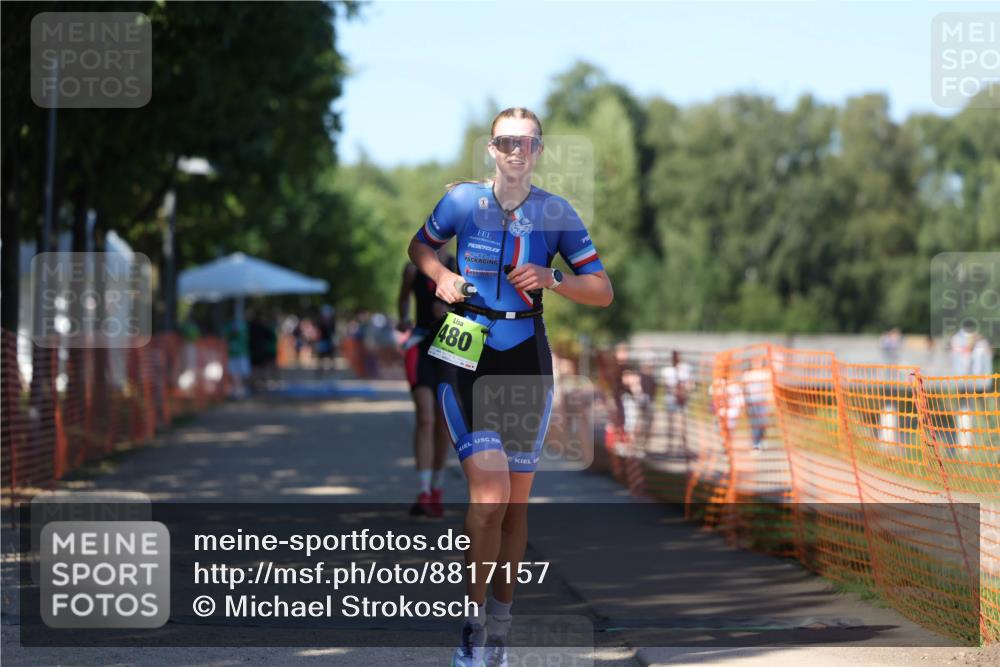 07.09.2025 - 19. Norderstedt Triathlon Michael Strokosch http://msf.ph/oto/8817157 07.09.2025 15:38:31 Laufen 377, 473, 480 meine-sportfotos.de
