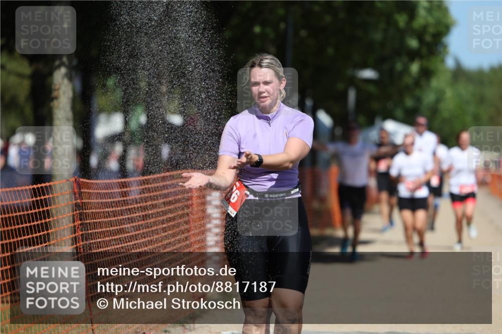 07.09.2025 - 19. Norderstedt Triathlon Michael Strokosch http://msf.ph/oto/8817187 07.09.2025 12:58:06 Laufen 176, 713, 780, 827, 1277, 1398 meine-sportfotos.de