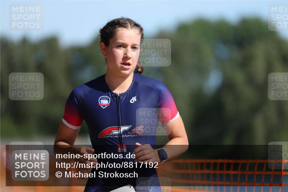 07.09.2025 - 19. Norderstedt Triathlon Michael Strokosch http://msf.ph/oto/8817192 07.09.2025 11:48:04 Laufen 1177, 1199 meine-sportfotos.de
