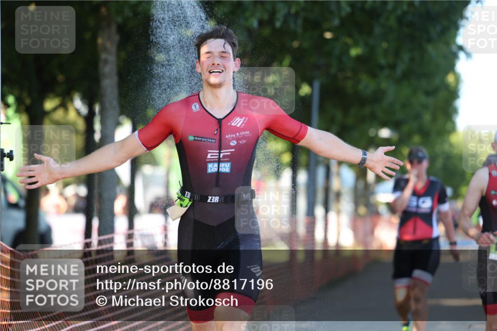 07.09.2025 - 19. Norderstedt Triathlon Michael Strokosch http://msf.ph/oto/8817196 07.09.2025 16:36:42 Laufen 445, 950, 1084, 1571, 1574, 1579 meine-sportfotos.de
