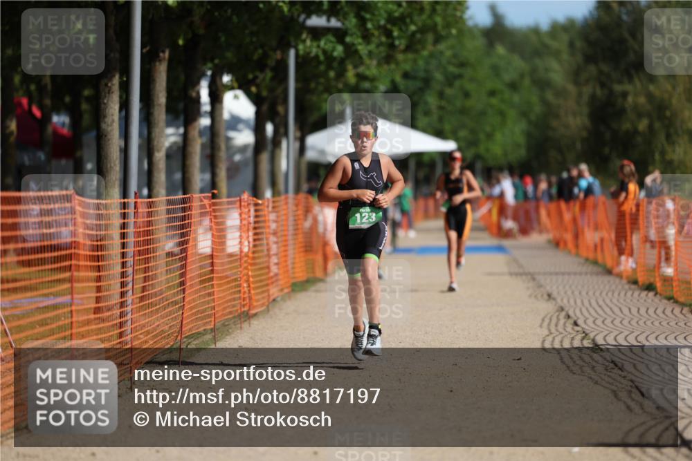 07.09.2025 - 19. Norderstedt Triathlon Michael Strokosch http://msf.ph/oto/8817197 07.09.2025 10:48:12 Laufen 123, 132, 1115 meine-sportfotos.de