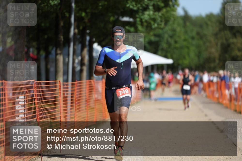 07.09.2025 - 19. Norderstedt Triathlon Michael Strokosch http://msf.ph/oto/8817230 07.09.2025 11:48:23 Laufen 749 meine-sportfotos.de