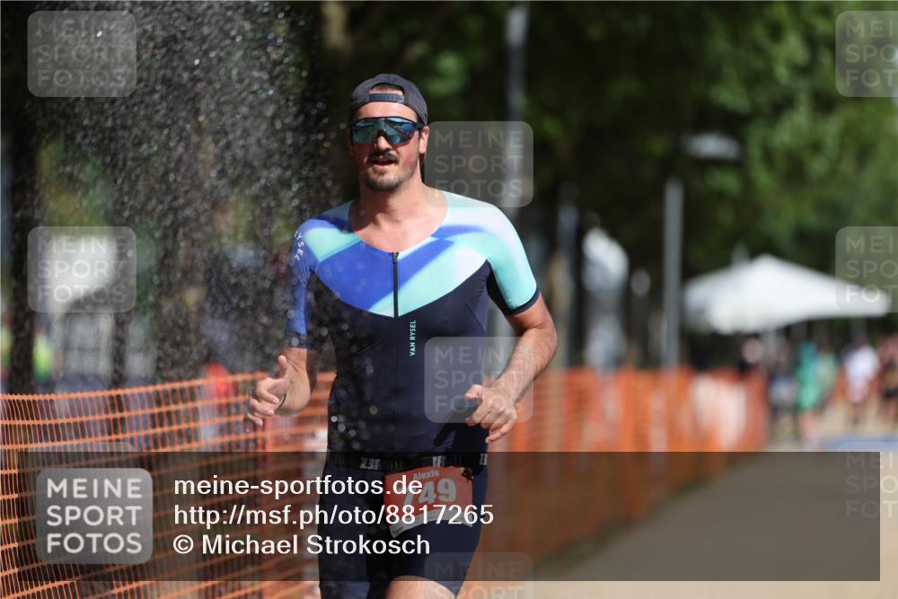 07.09.2025 - 19. Norderstedt Triathlon Michael Strokosch http://msf.ph/oto/8817265 07.09.2025 11:48:25 Laufen 749 meine-sportfotos.de