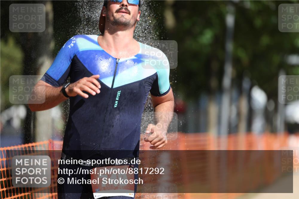 07.09.2025 - 19. Norderstedt Triathlon Michael Strokosch http://msf.ph/oto/8817292 07.09.2025 11:48:26 Laufen 749 meine-sportfotos.de