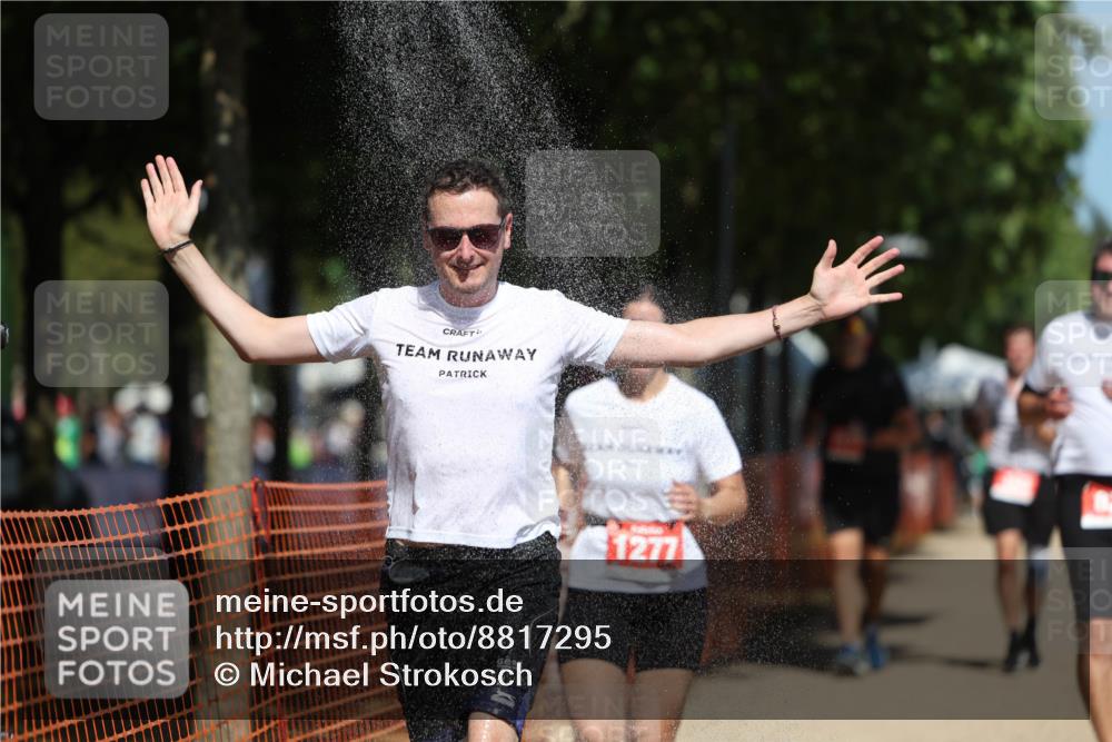 07.09.2025 - 19. Norderstedt Triathlon Michael Strokosch http://msf.ph/oto/8817295 07.09.2025 12:58:11 Laufen 189, 717, 780, 827, 1277, 1398 meine-sportfotos.de