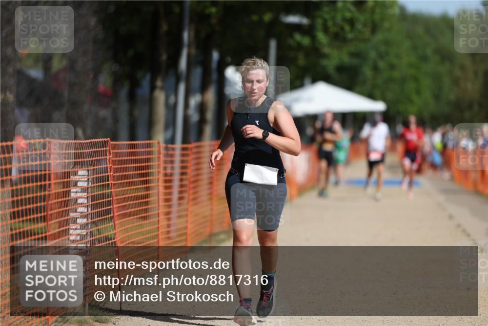 07.09.2025 - 19. Norderstedt Triathlon Michael Strokosch http://msf.ph/oto/8817316 07.09.2025 11:48:35 Laufen 1341 meine-sportfotos.de