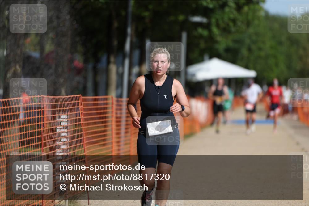 07.09.2025 - 19. Norderstedt Triathlon Michael Strokosch http://msf.ph/oto/8817320 07.09.2025 11:48:35 Laufen 1341 meine-sportfotos.de