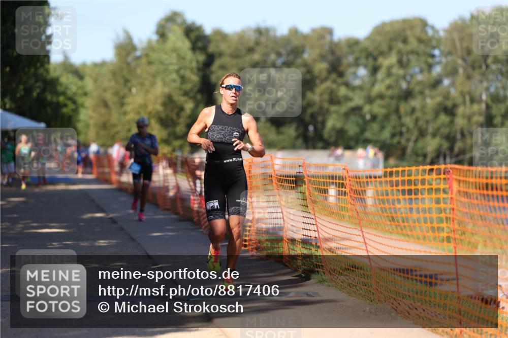 07.09.2025 - 19. Norderstedt Triathlon Michael Strokosch http://msf.ph/oto/8817406 07.09.2025 15:39:17 Laufen 469, 1439, 1480 meine-sportfotos.de