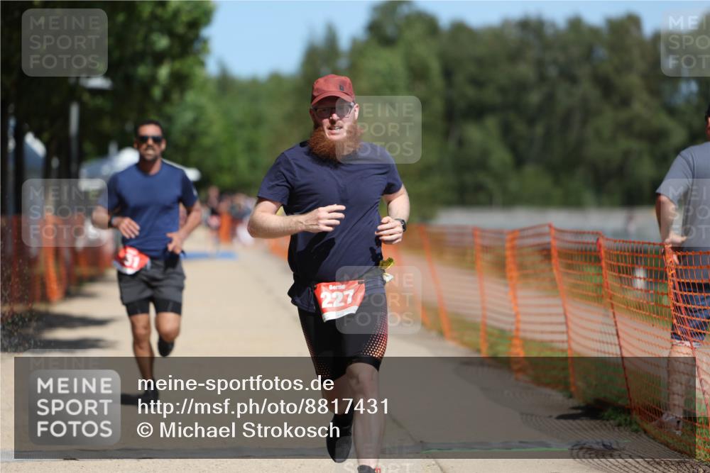 07.09.2025 - 19. Norderstedt Triathlon Michael Strokosch http://msf.ph/oto/8817431 07.09.2025 12:58:23 Laufen 227, 251 meine-sportfotos.de