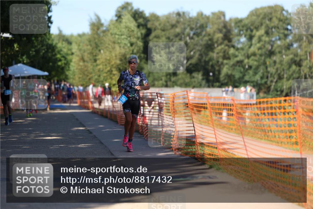 07.09.2025 - 19. Norderstedt Triathlon Michael Strokosch http://msf.ph/oto/8817432 07.09.2025 15:39:20 Laufen 469, 1439 meine-sportfotos.de