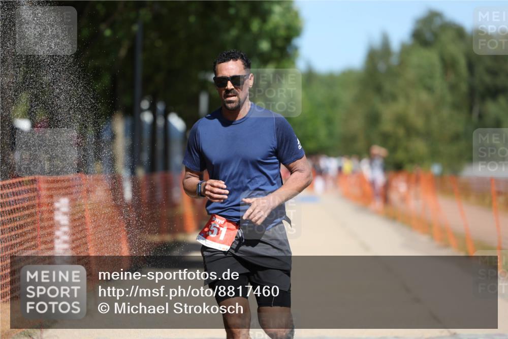 07.09.2025 - 19. Norderstedt Triathlon Michael Strokosch http://msf.ph/oto/8817460 07.09.2025 12:58:25 Laufen 194, 227, 251 meine-sportfotos.de