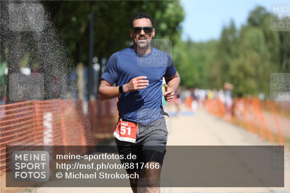 07.09.2025 - 19. Norderstedt Triathlon Michael Strokosch http://msf.ph/oto/8817466 07.09.2025 12:58:26 Laufen 194, 227, 251 meine-sportfotos.de
