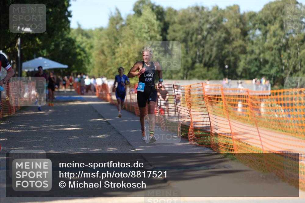 07.09.2025 - 19. Norderstedt Triathlon Michael Strokosch http://msf.ph/oto/8817521 07.09.2025 15:39:32 Laufen 478, 896, 1500 meine-sportfotos.de