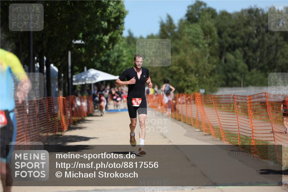 07.09.2025 - 19. Norderstedt Triathlon Michael Strokosch http://msf.ph/oto/8817556 07.09.2025 12:58:36 Laufen 194, 1212, 1290, 1329 meine-sportfotos.de