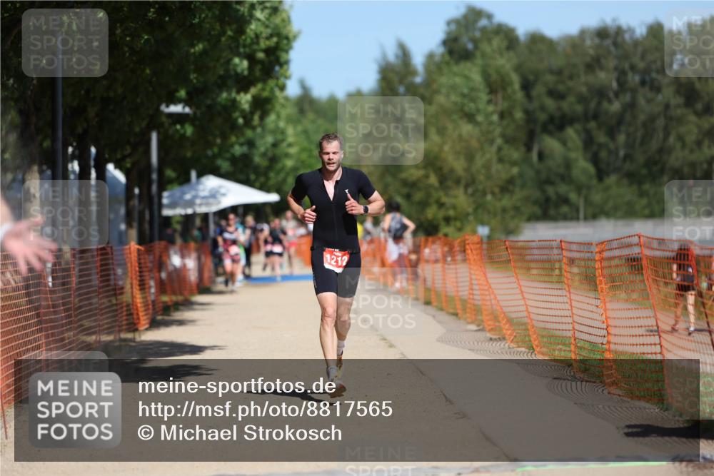 07.09.2025 - 19. Norderstedt Triathlon Michael Strokosch http://msf.ph/oto/8817565 07.09.2025 12:58:37 Laufen 1212, 1290, 1329 meine-sportfotos.de