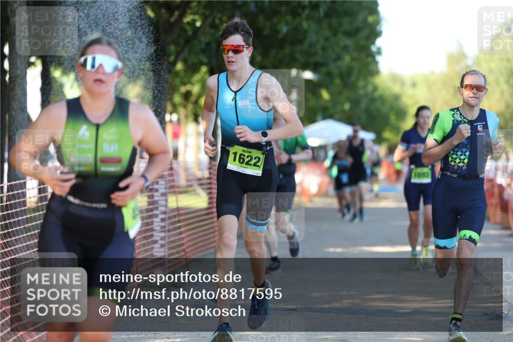 07.09.2025 - 19. Norderstedt Triathlon Michael Strokosch http://msf.ph/oto/8817595 07.09.2025 16:38:05 Laufen 453, 923, 1046, 1092, 1494, 1554 meine-sportfotos.de