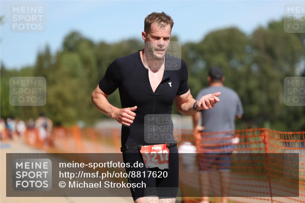07.09.2025 - 19. Norderstedt Triathlon Michael Strokosch http://msf.ph/oto/8817620 07.09.2025 12:58:40 Laufen 1212, 1329 meine-sportfotos.de