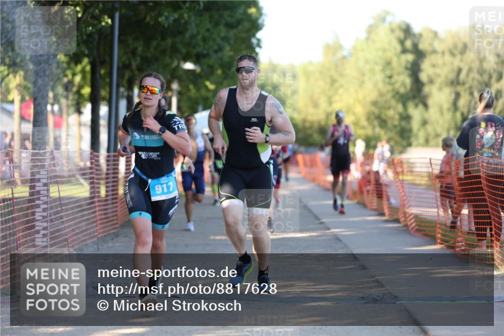 07.09.2025 - 19. Norderstedt Triathlon Michael Strokosch http://msf.ph/oto/8817628 07.09.2025 16:38:13 Laufen 536, 871, 1061, 1472, 1557, 1575 meine-sportfotos.de