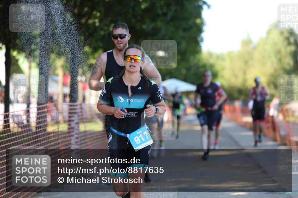 07.09.2025 - 19. Norderstedt Triathlon Michael Strokosch http://msf.ph/oto/8817635 07.09.2025 16:38:14 Laufen 536, 871, 1061, 1472, 1557, 1575 meine-sportfotos.de