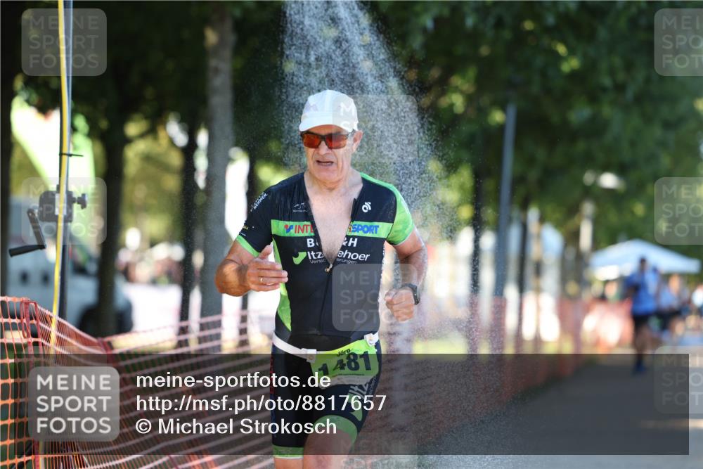 07.09.2025 - 19. Norderstedt Triathlon Michael Strokosch http://msf.ph/oto/8817657 07.09.2025 16:38:22 Laufen 1061, 1557, 1575 meine-sportfotos.de