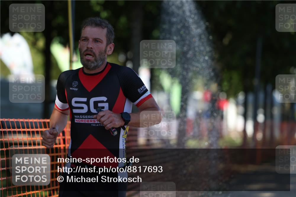 07.09.2025 - 19. Norderstedt Triathlon Michael Strokosch http://msf.ph/oto/8817693 07.09.2025 15:40:03 Laufen  meine-sportfotos.de