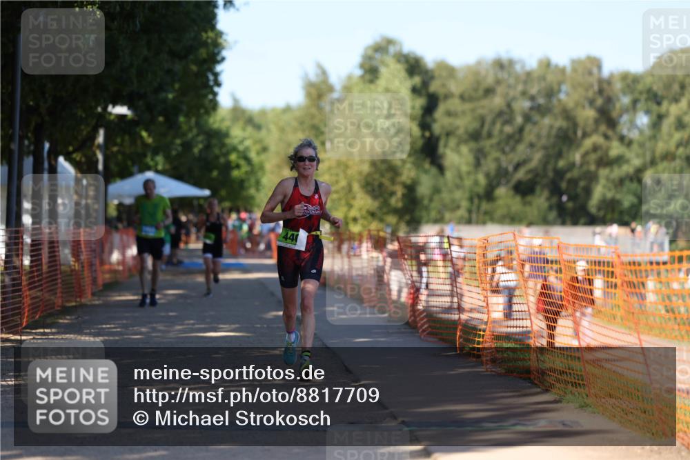 07.09.2025 - 19. Norderstedt Triathlon Michael Strokosch http://msf.ph/oto/8817709 07.09.2025 15:40:10 Laufen 440, 463, 1466 meine-sportfotos.de