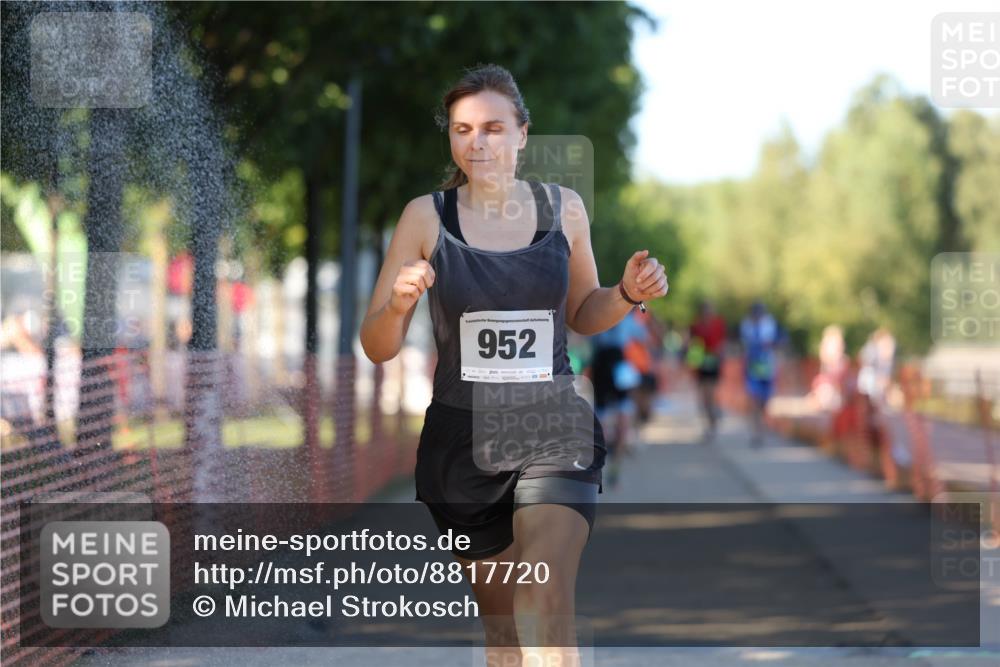07.09.2025 - 19. Norderstedt Triathlon Michael Strokosch http://msf.ph/oto/8817720 07.09.2025 16:38:39 Laufen 883, 933, 952, 1044, 1625 meine-sportfotos.de