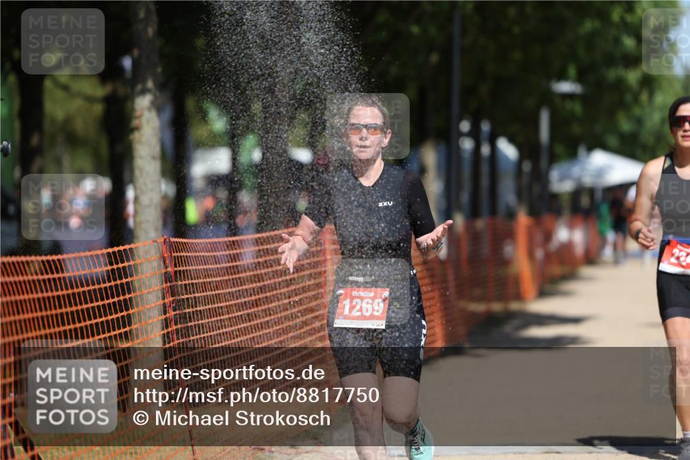 07.09.2025 - 19. Norderstedt Triathlon Michael Strokosch http://msf.ph/oto/8817750 07.09.2025 12:58:58 Laufen 224, 701, 1269 meine-sportfotos.de