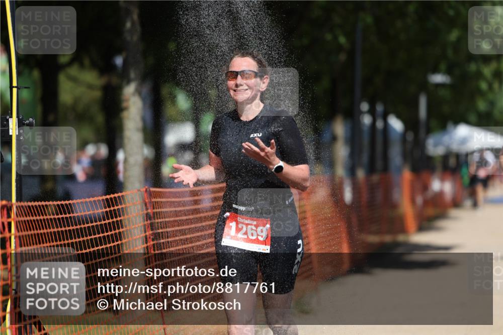 07.09.2025 - 19. Norderstedt Triathlon Michael Strokosch http://msf.ph/oto/8817761 07.09.2025 12:58:59 Laufen 224, 701, 1269 meine-sportfotos.de