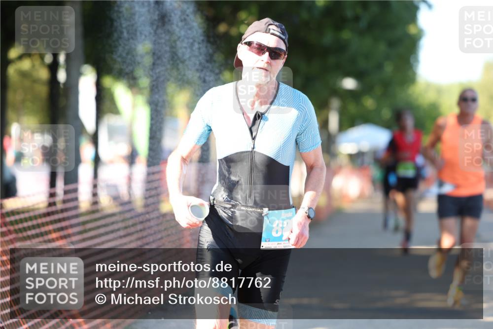 07.09.2025 - 19. Norderstedt Triathlon Michael Strokosch http://msf.ph/oto/8817762 07.09.2025 16:38:45 Laufen 432, 883, 929, 933, 1044, 1475, 1562, 1585 meine-sportfotos.de
