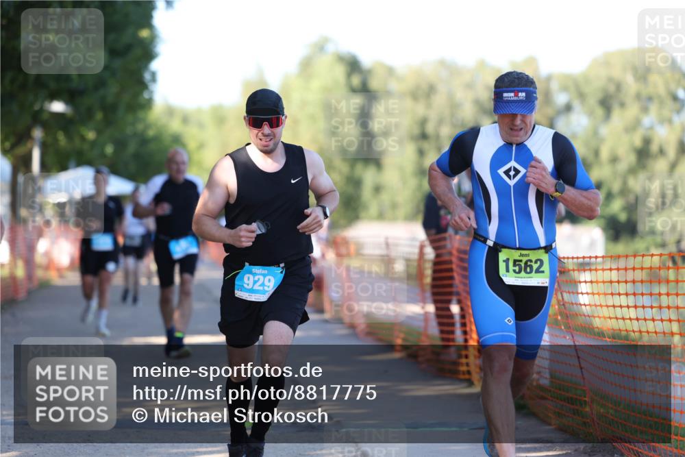 07.09.2025 - 19. Norderstedt Triathlon Michael Strokosch http://msf.ph/oto/8817775 07.09.2025 16:38:48 Laufen 432, 883, 929, 933, 1475, 1562, 1585 meine-sportfotos.de