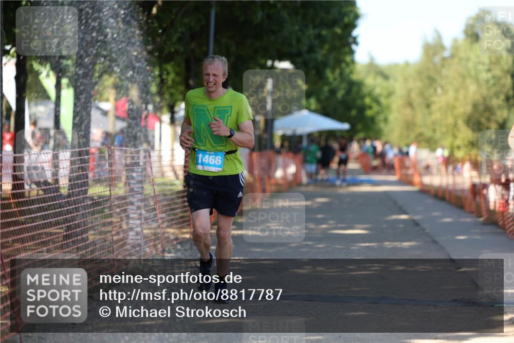 07.09.2025 - 19. Norderstedt Triathlon Michael Strokosch http://msf.ph/oto/8817787 07.09.2025 15:40:18 Laufen 463, 1466 meine-sportfotos.de