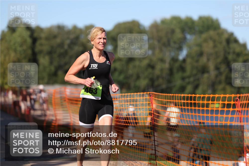 07.09.2025 - 19. Norderstedt Triathlon Michael Strokosch http://msf.ph/oto/8817795 07.09.2025 15:40:19 Laufen 463, 1466 meine-sportfotos.de