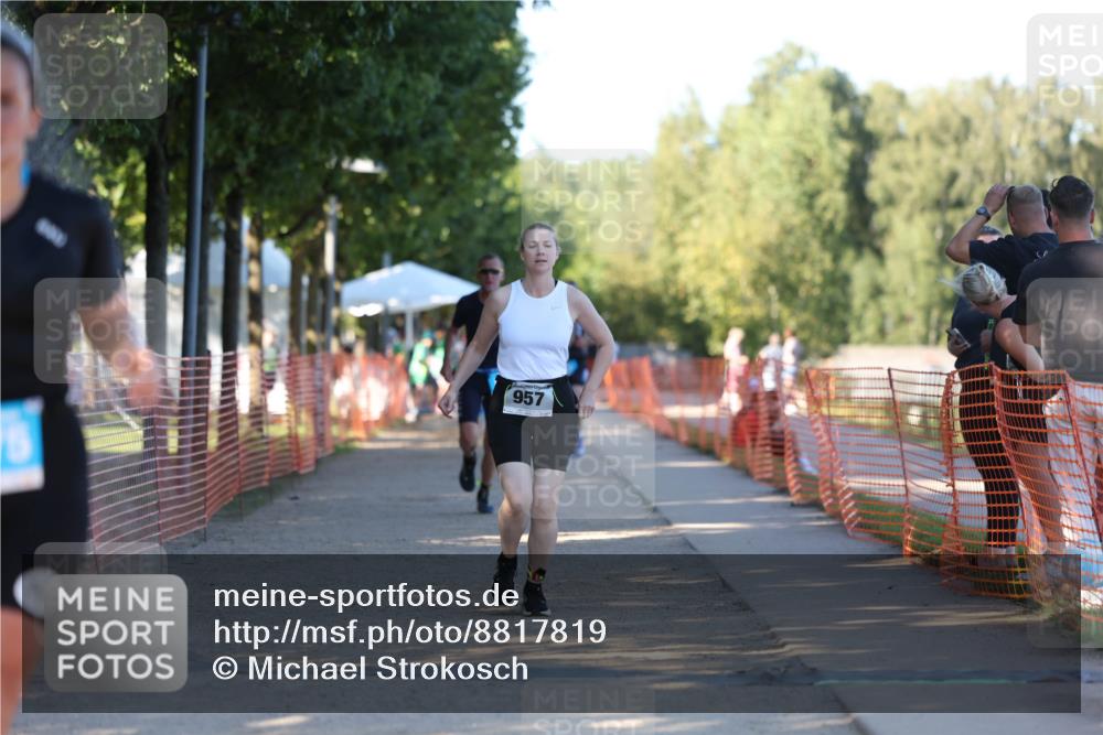 07.09.2025 - 19. Norderstedt Triathlon Michael Strokosch http://msf.ph/oto/8817819 07.09.2025 16:38:55 Laufen 416, 432, 909, 957, 1475 meine-sportfotos.de
