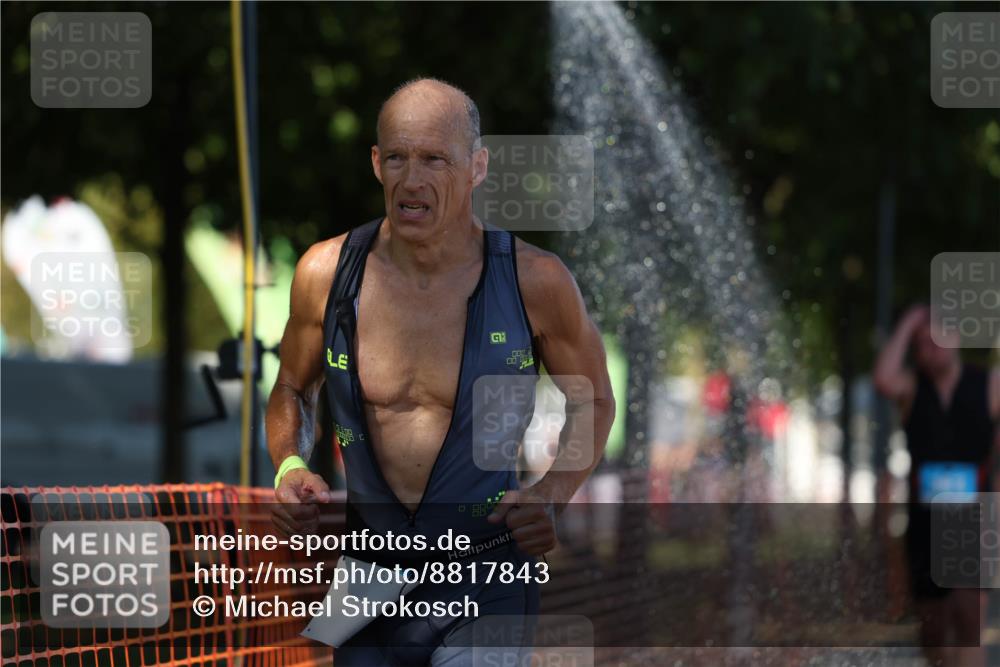 07.09.2025 - 19. Norderstedt Triathlon Michael Strokosch http://msf.ph/oto/8817843 07.09.2025 15:40:46 Laufen 363 meine-sportfotos.de