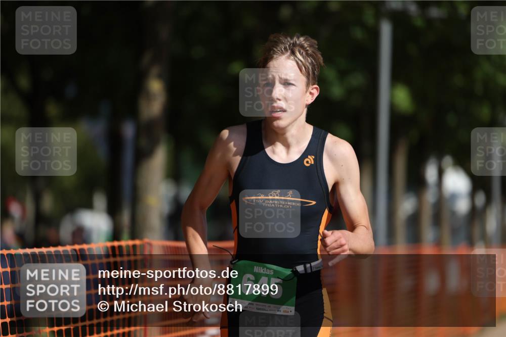 07.09.2025 - 19. Norderstedt Triathlon Michael Strokosch http://msf.ph/oto/8817899 07.09.2025 10:49:00 Laufen 113, 645, 665, 675 meine-sportfotos.de