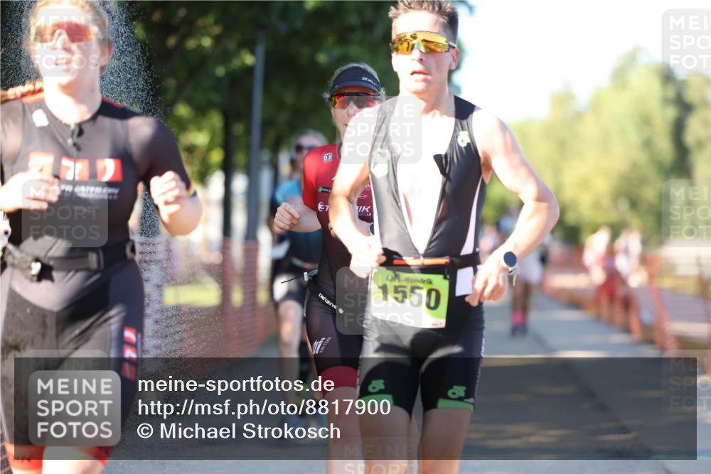 07.09.2025 - 19. Norderstedt Triathlon Michael Strokosch http://msf.ph/oto/8817900 07.09.2025 16:39:11 Laufen 916, 944, 1060, 1067, 1073, 1105, 1550 meine-sportfotos.de