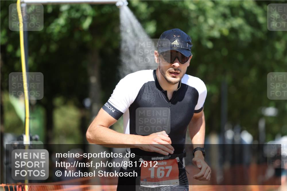 07.09.2025 - 19. Norderstedt Triathlon Michael Strokosch http://msf.ph/oto/8817912 07.09.2025 12:59:09 Laufen 167 meine-sportfotos.de