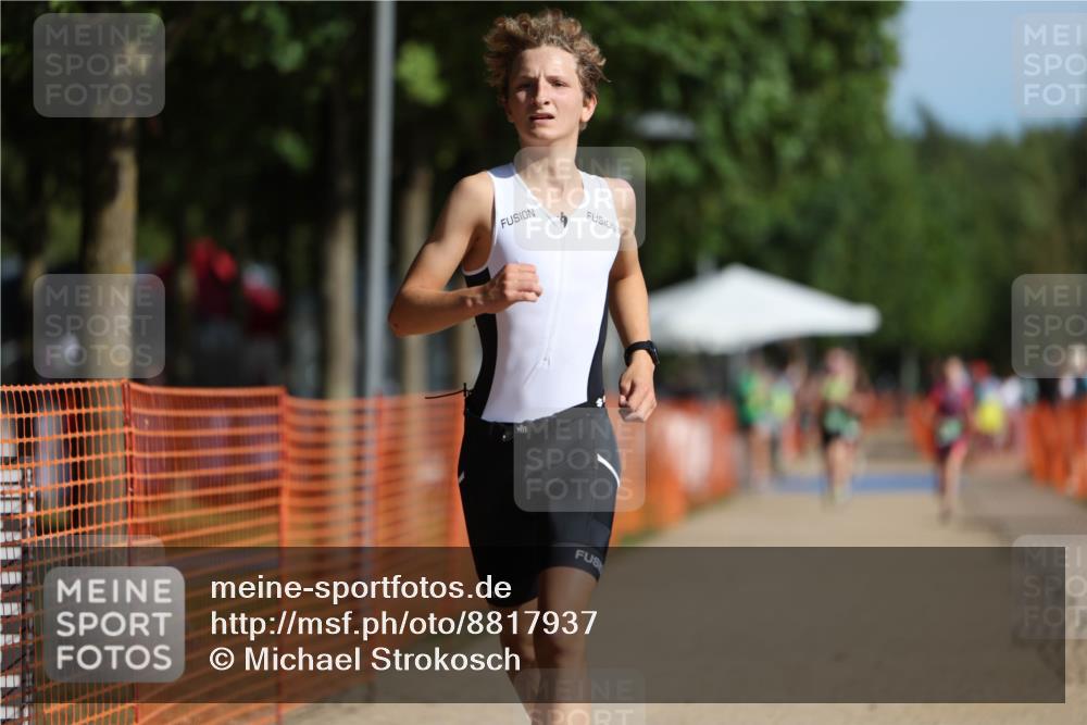 07.09.2025 - 19. Norderstedt Triathlon Michael Strokosch http://msf.ph/oto/8817937 07.09.2025 10:49:02 Laufen 113, 645, 665, 675 meine-sportfotos.de