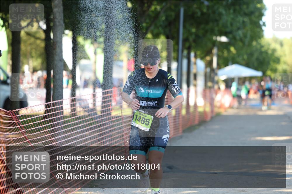 07.09.2025 - 19. Norderstedt Triathlon Michael Strokosch http://msf.ph/oto/8818004 07.09.2025 16:39:51 Laufen 1432, 1582 meine-sportfotos.de