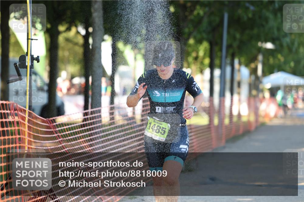 07.09.2025 - 19. Norderstedt Triathlon Michael Strokosch http://msf.ph/oto/8818009 07.09.2025 16:39:51 Laufen 1432, 1582 meine-sportfotos.de