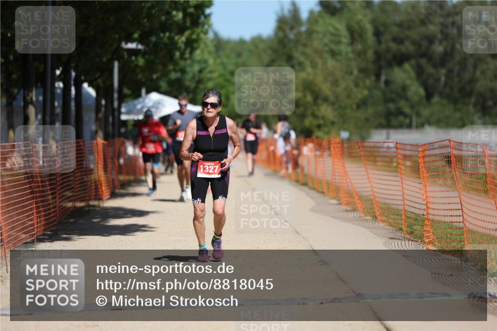 07.09.2025 - 19. Norderstedt Triathlon Michael Strokosch http://msf.ph/oto/8818045 07.09.2025 12:59:33 Laufen 776, 1327 meine-sportfotos.de
