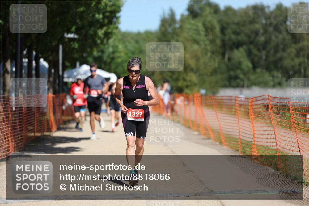 07.09.2025 - 19. Norderstedt Triathlon Michael Strokosch http://msf.ph/oto/8818066 07.09.2025 12:59:34 Laufen 776, 1327 meine-sportfotos.de