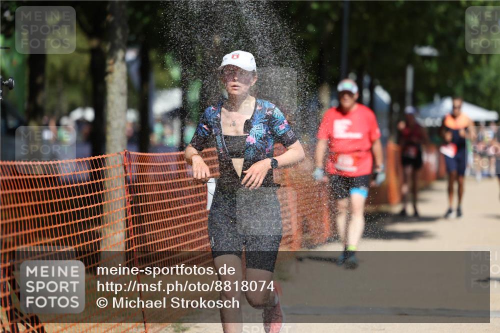 07.09.2025 - 19. Norderstedt Triathlon Michael Strokosch http://msf.ph/oto/8818074 07.09.2025 12:59:44 Laufen 214, 696, 776, 830, 1213, 1343 meine-sportfotos.de