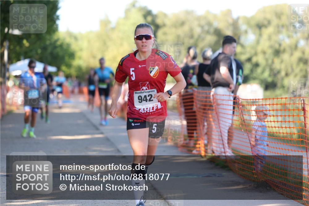 07.09.2025 - 19. Norderstedt Triathlon Michael Strokosch http://msf.ph/oto/8818077 07.09.2025 16:40:13 Laufen 942, 1553, 1632 meine-sportfotos.de