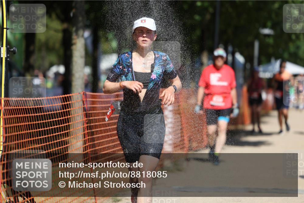 07.09.2025 - 19. Norderstedt Triathlon Michael Strokosch http://msf.ph/oto/8818085 07.09.2025 12:59:44 Laufen 214, 696, 776, 830, 1213, 1343 meine-sportfotos.de