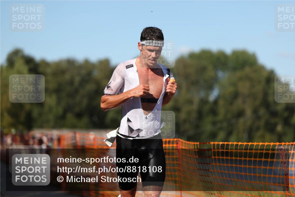 07.09.2025 - 19. Norderstedt Triathlon Michael Strokosch http://msf.ph/oto/8818108 07.09.2025 15:41:50 Laufen 1414, 1501 meine-sportfotos.de