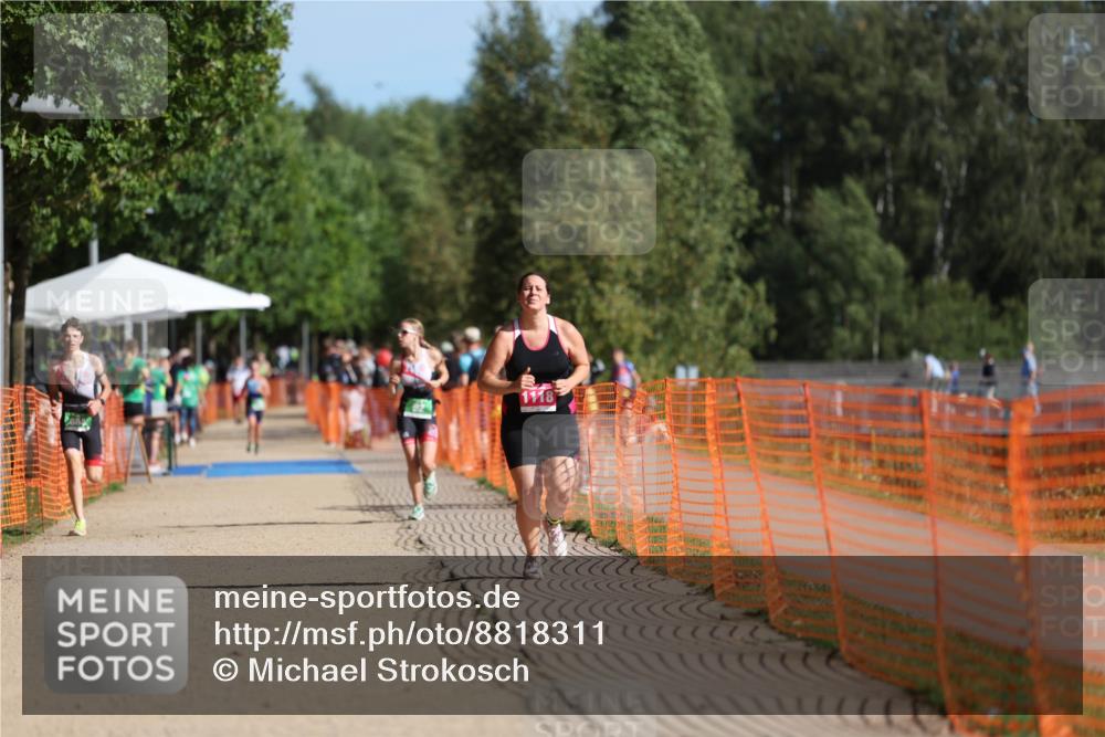07.09.2025 - 19. Norderstedt Triathlon Michael Strokosch http://msf.ph/oto/8818311 07.09.2025 10:49:46 Laufen 77, 664, 1118 meine-sportfotos.de